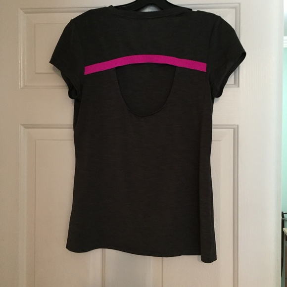 Athleta Tops - Athleta Grey Mesh Back Cut Out T-Shirt- SMALL